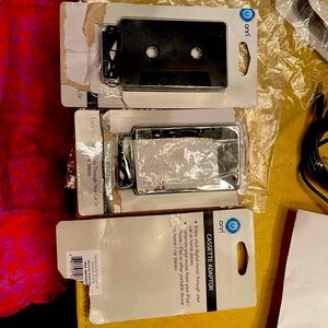 🔴or🌼FLASHSALEOPENED PACK(3)CASSETTE ADAPTOR. Enjoy digital music thru car Stereo